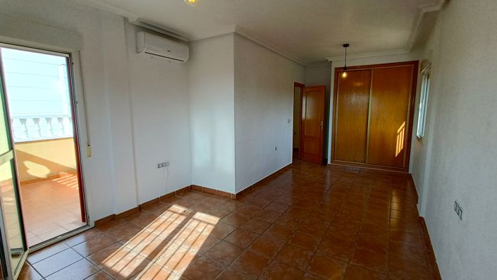 Image No.28-3 Bed Villa for sale