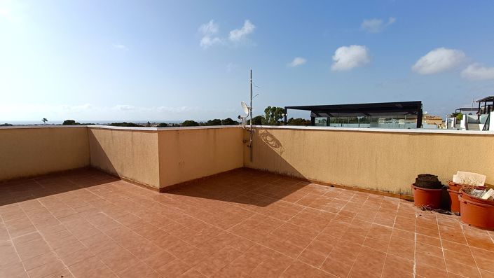 Image No.2-3 Bed Villa for sale