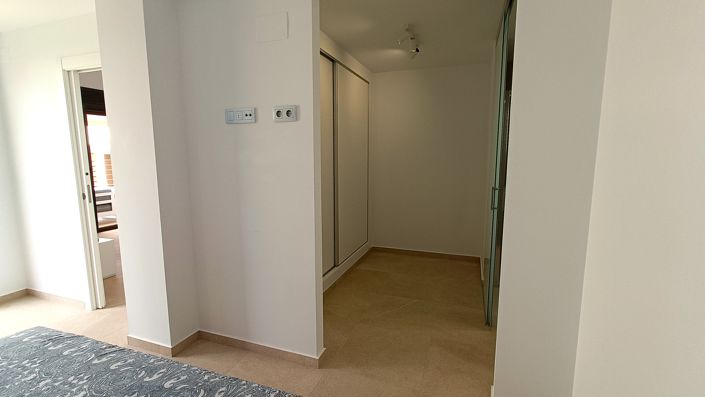 Image No.24-3 Bed Villa for sale