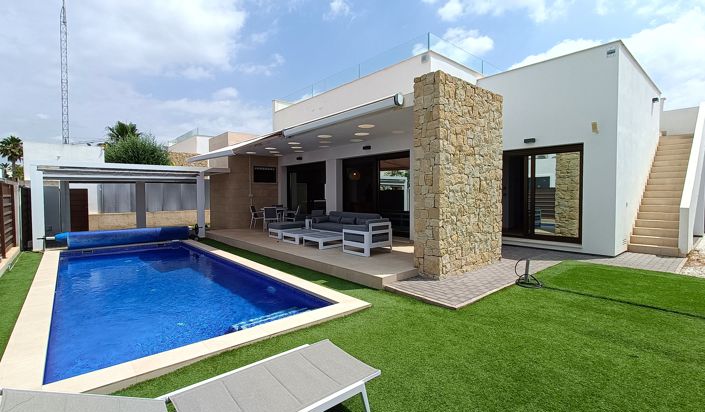 Image No.28-3 Bed Villa for sale