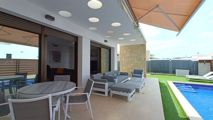 Image No.31-3 Bed Villa for sale