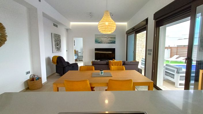 Image No.7-3 Bed Villa for sale