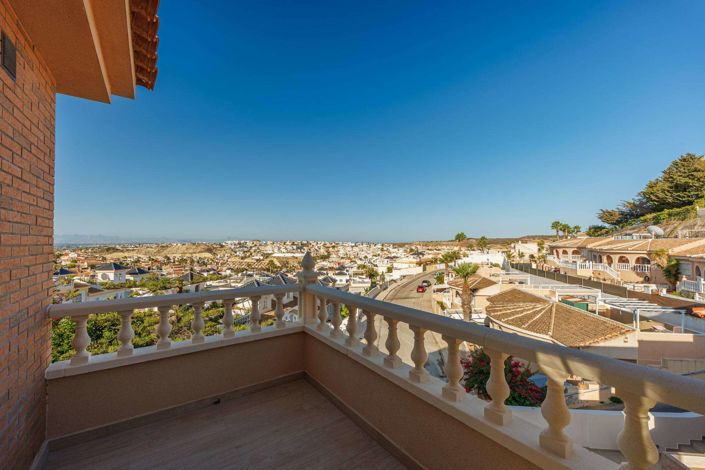 Image No.38-4 Bed Villa for sale