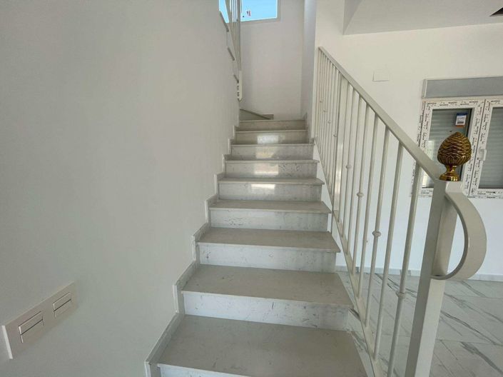 Image No.18-6 Bed Villa for sale