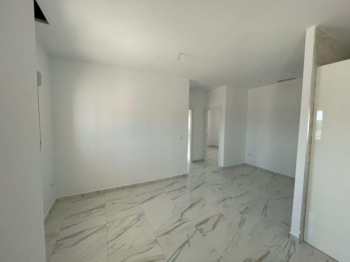 Image No.7-6 Bed Villa for sale