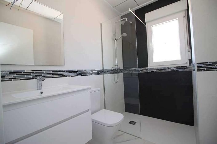 Image No.10-4 Bed Villa for sale