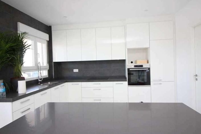 Image No.3-4 Bed Villa for sale