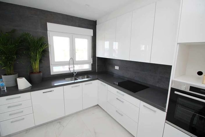 Image No.4-4 Bed Villa for sale