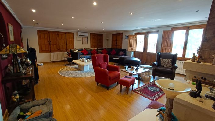 Image No.14-4 Bed Villa for sale