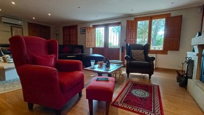 11075amazingcountryretreatwithstables18082515