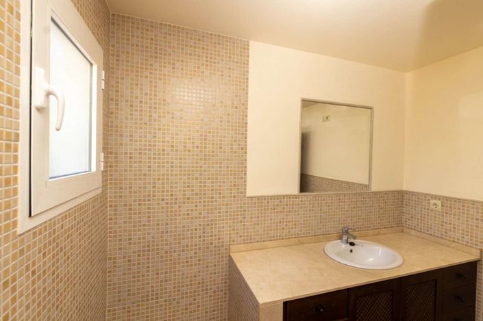 Image No.29-3 Bed Villa for sale