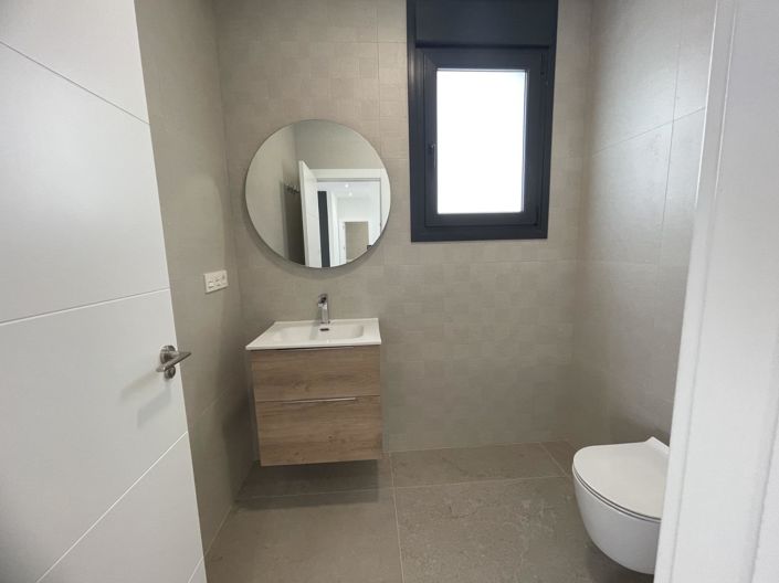 Image No.18-3 Bed Villa for sale