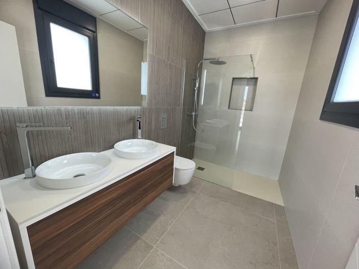 Image No.35-3 Bed Villa for sale