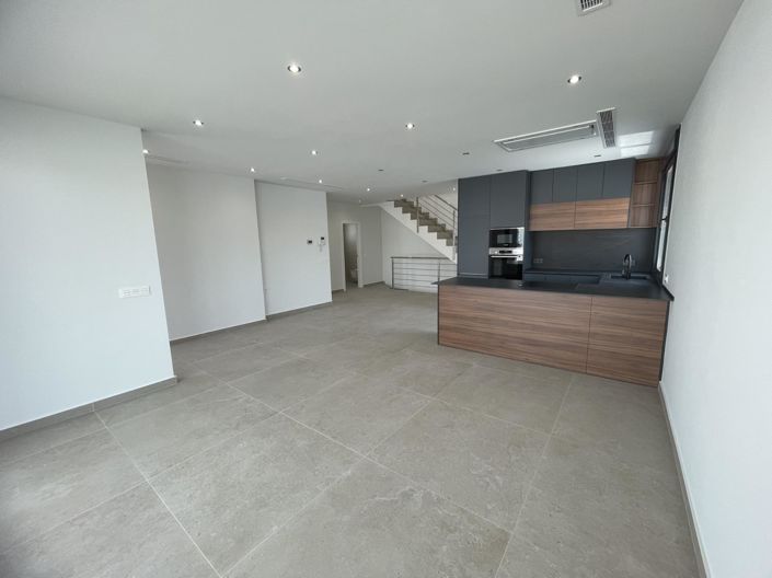 Image No.5-3 Bed Villa for sale