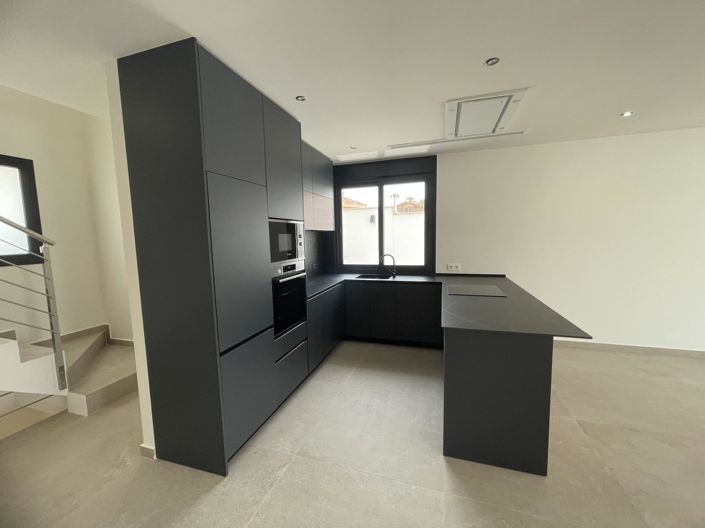 Image No.7-3 Bed Villa for sale