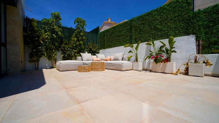 Image No.1-3 Bed Villa for sale