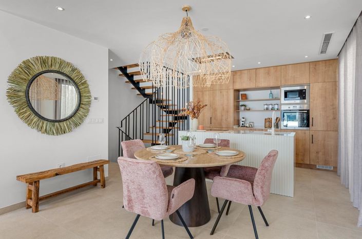 Image No.32-3 Bed Townhouse for sale