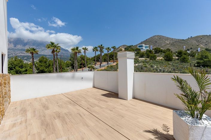 Image No.1-3 Bed Villa for sale