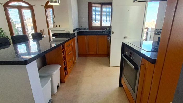 Image No.11-3 Bed Villa for sale