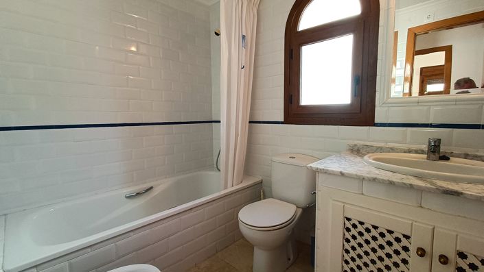 Image No.19-3 Bed Villa for sale