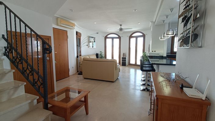 Image No.2-3 Bed Villa for sale