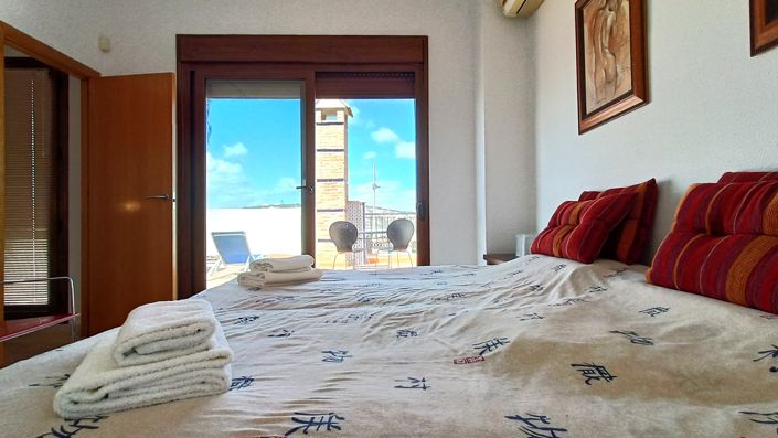 Image No.27-3 Bed Villa for sale