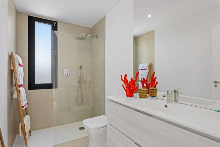 Image No.25-3 Bed Villa for sale