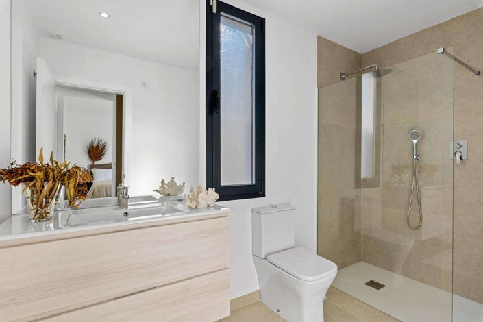 Image No.26-3 Bed Villa for sale