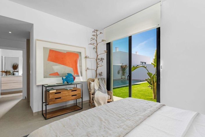 Image No.29-3 Bed Villa for sale