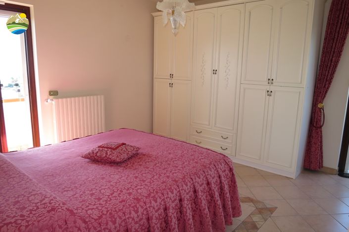 Image No.15-4 Bed Villa for sale