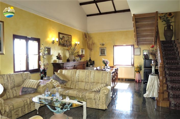 Image No.5-4 Bed Villa for sale