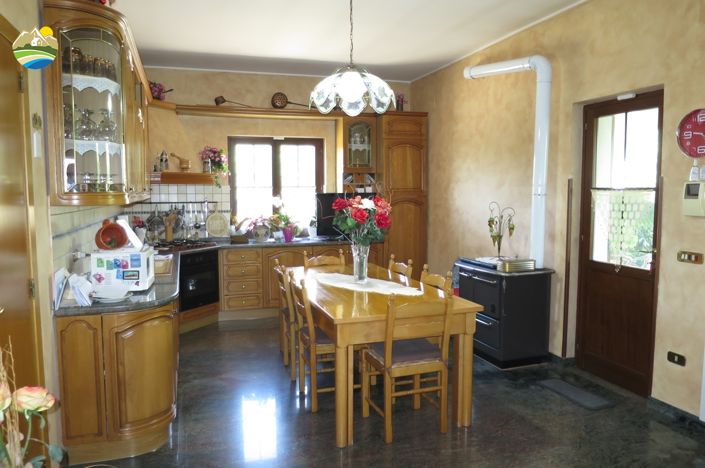 Image No.9-4 Bed Villa for sale