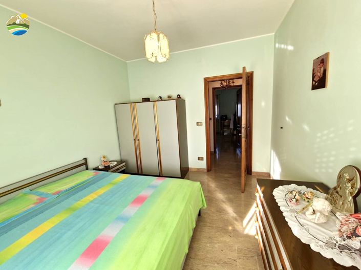 Image No.14-4 Bed Country House for sale