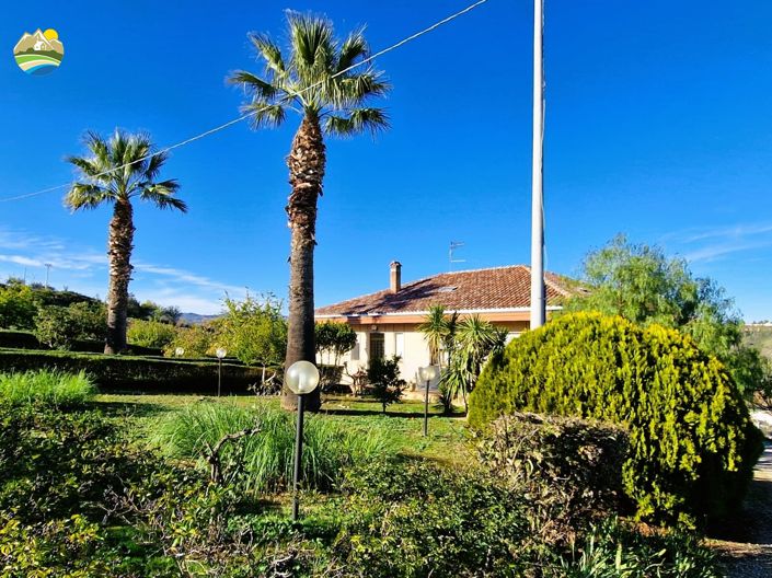 Image No.6-4 Bed Country House for sale