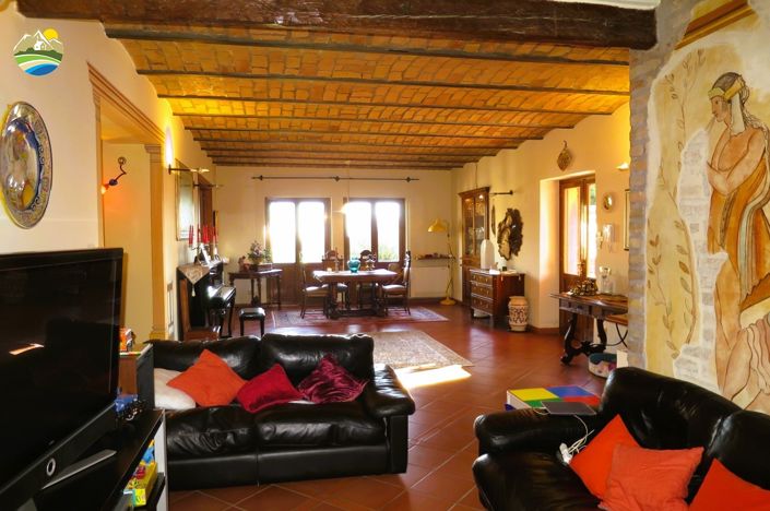 Image No.12-4 Bed Country House for sale