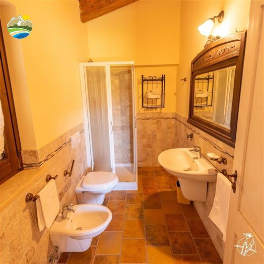 Image No.13-10 Bed Country House for sale