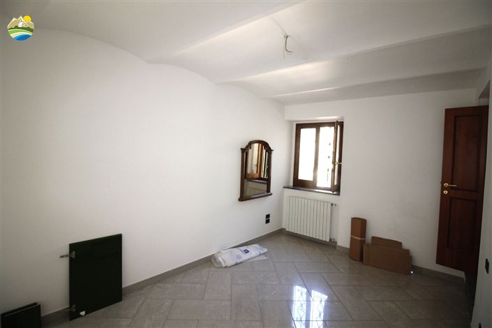 Image No.11-3 Bed Townhouse for sale