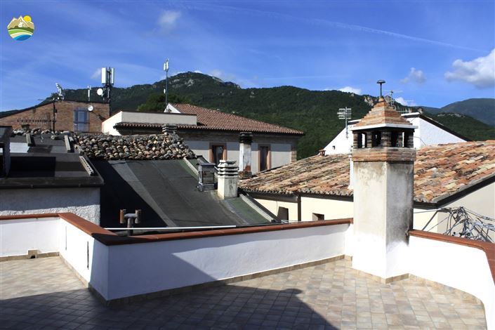 Image No.23-3 Bed Townhouse for sale