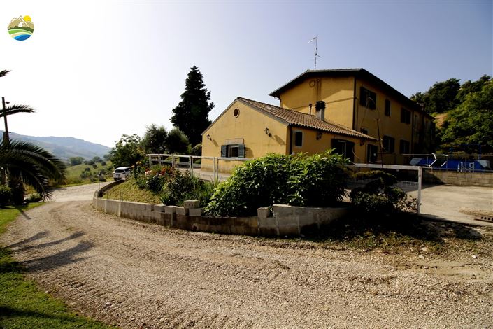 Image No.35-4 Bed Country House for sale