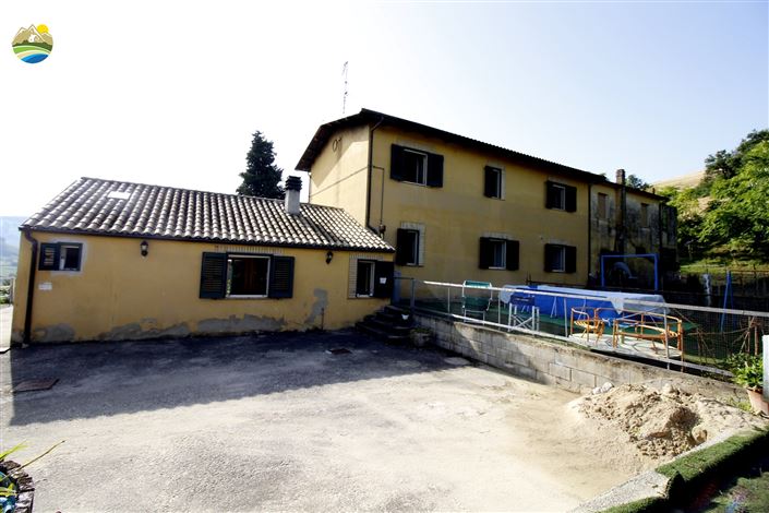 Image No.5-4 Bed Country House for sale