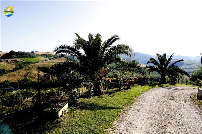 Image No.6-4 Bed Country House for sale