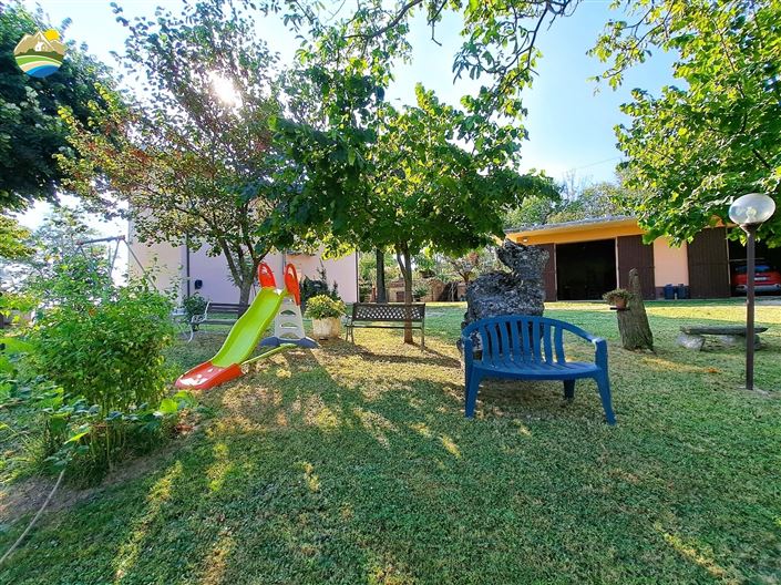 Image No.19-2 Bed Country House for sale