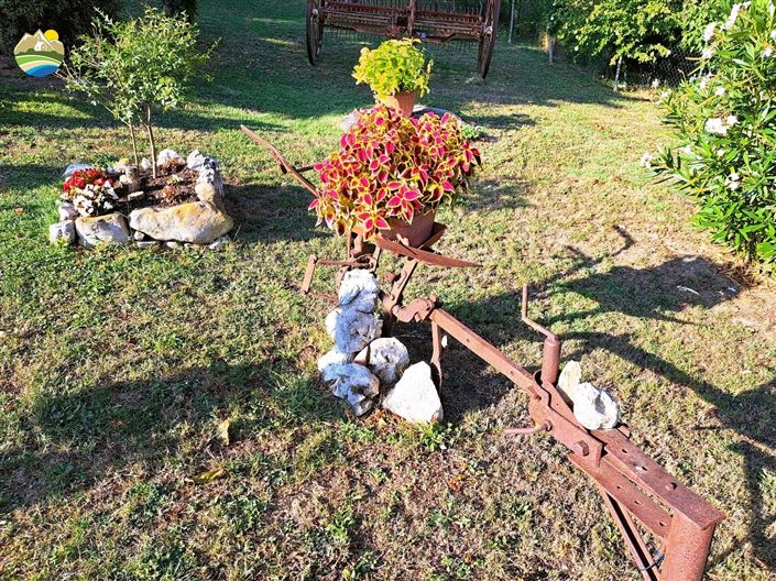 Image No.37-2 Bed Country House for sale