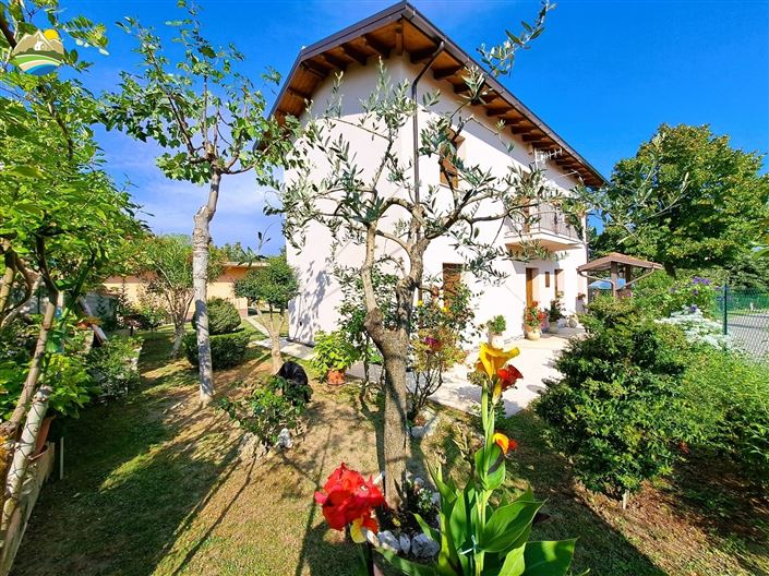 Image No.5-2 Bed Country House for sale