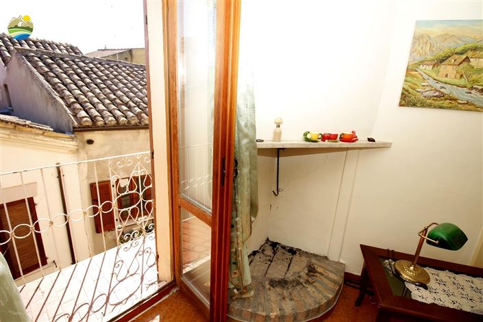 Image No.24-3 Bed Townhouse for sale