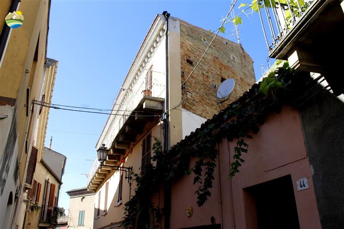 Image No.26-3 Bed Townhouse for sale