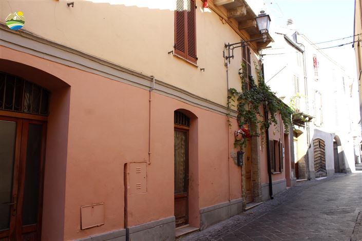 Image No.5-3 Bed Townhouse for sale