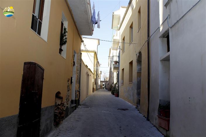 Image No.3-2 Bed Townhouse for sale