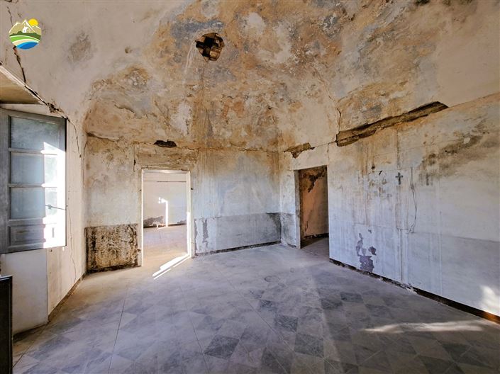 Image No.14-4 Bed Property for sale