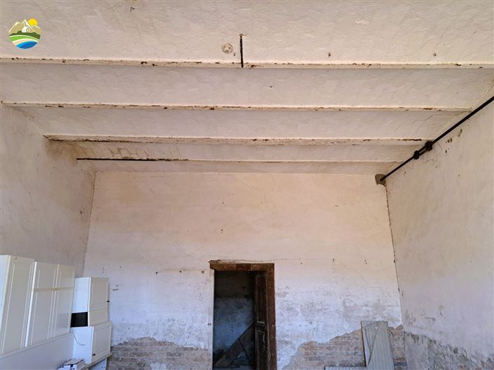 Image No.19-4 Bed Property for sale